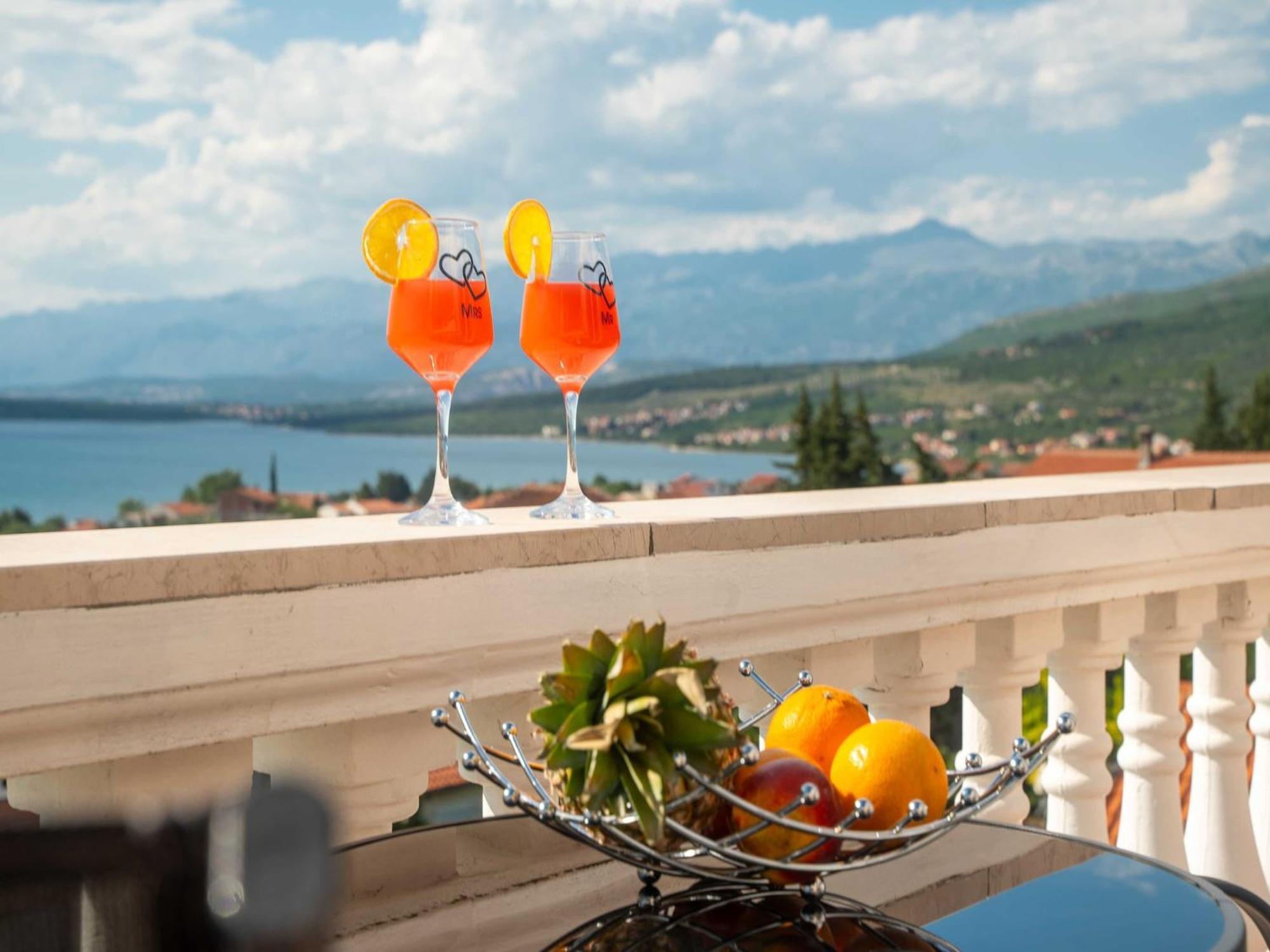 Apartments Milic - One Bedroom Apartment With Sea View And Terrace Ґорні Карин Екстер'єр фото